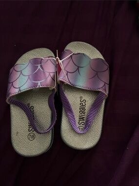Swiggles Iridescent Purple Mermaid-Scale Slide Sandals